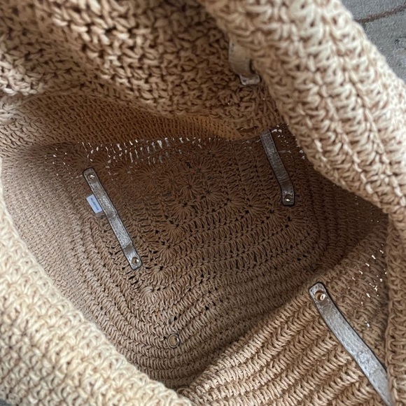 Michael Kors Straw Tote Bag with Metallic Gold Straps - Picture 3 of 12